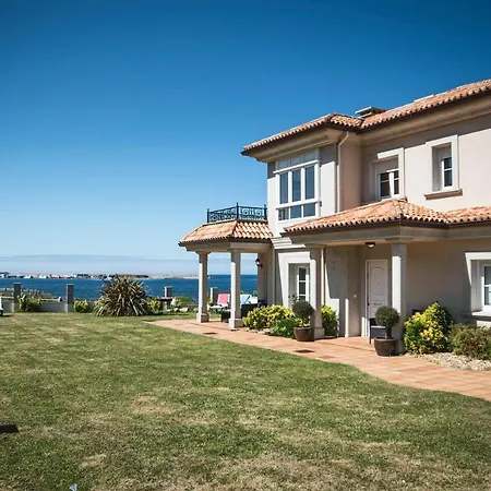 4 Bedrooms House At 80 M Away From The With Sea View And Enclosed Garden Casa de Férias *
