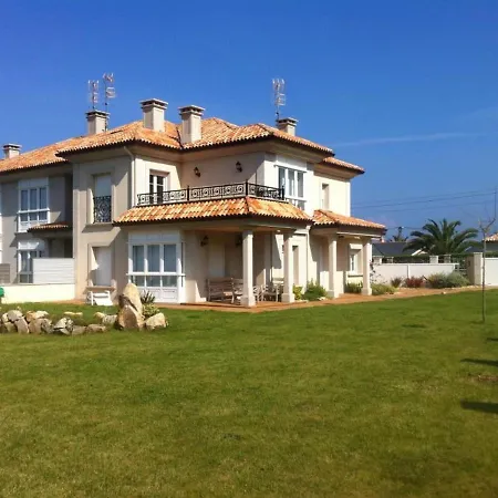 4 Bedrooms House At 80 M Away From The With Sea View And Enclosed Garden *