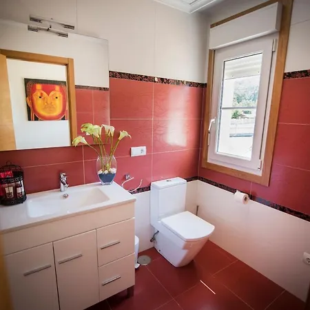 Casa de Férias 4 Bedrooms House At 80 M Away From The With Sea View And Enclosed Garden