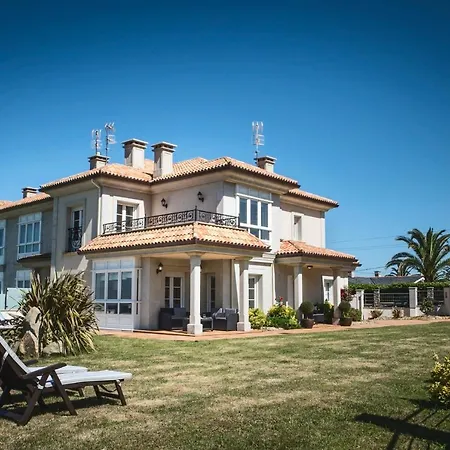 Casa de Férias 4 Bedrooms House At 80 M Away From The With Sea View And Enclosed Garden Burela