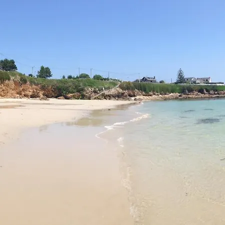 4 Bedrooms House At 80 M Away From The With Sea View And Enclosed Garden Casa de Férias