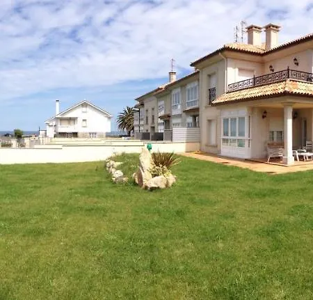 4 Bedrooms House At 80 M Away From The With Sea View And Enclosed Garden * Burela